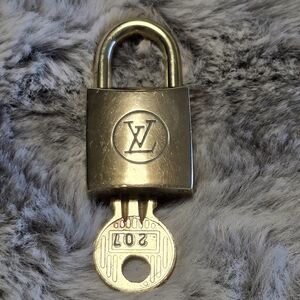 #207 Louis Vuitton Rare Gold/brass Padlock With‎ Key Fully Operable